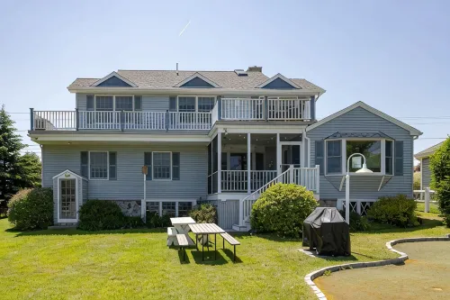 Spacious Beach Villa - Ocean Views - 3 Minute Walk to Shore - Available All Year - 4-Star