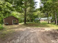 Direct Betsie River frontage. - Chalets