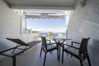 Refurbished 1-bed in popular Los Gigantes w/large terrace, sea & cliff views - Homestays