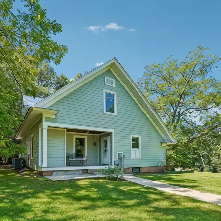 Historic charm in downtown Tryon; 18 Minutes from Tryon Intl Equestrian Center