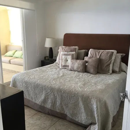 IXTAPA-MONARCA Relaxing BEACHFRONT CONDO with awesome view