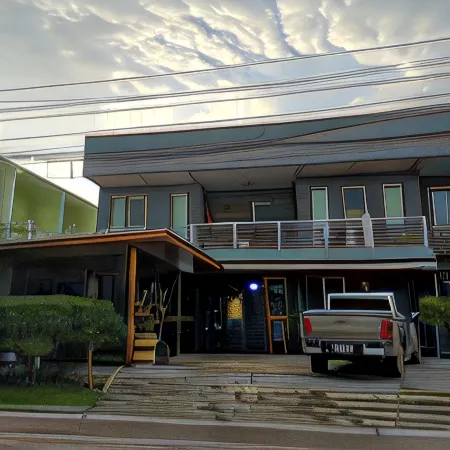 Siri Guesthouse @ Surat Thani