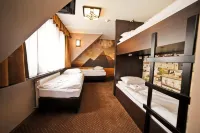 World Hostel - Old Town - Nhà nghỉ