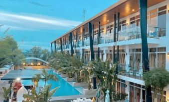 THE HOTEL SOPHIA INC