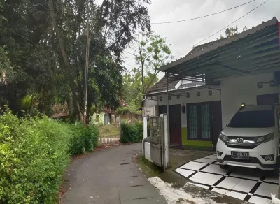 Omah Kemiri 3 Yogyakarta Hotel dekat Tugu GARUDA