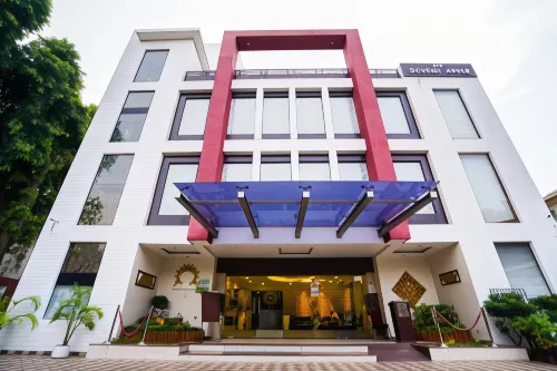 The Golden Apple Hotels in Lucknow