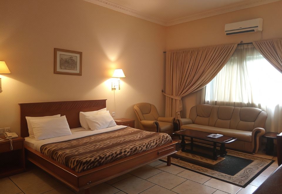 Asaa Pyramid Hotel - Housity