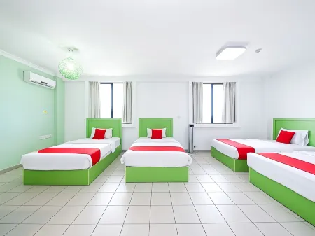 Y Hotel Отели рядом с достопримечательностью «M-Cubed Bar»