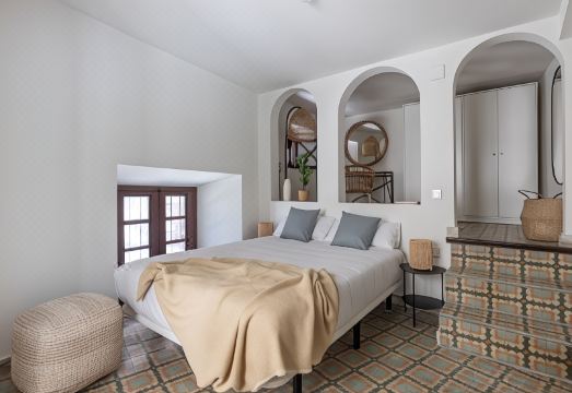 Apartamentos Líbere Málaga la Merced - Housity