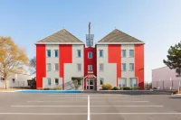 Enzo Hotels Chalons en Champagne Hotel a Matougues