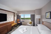 Sheraton Edison Hotels near Edison Memorial Tower Corporation