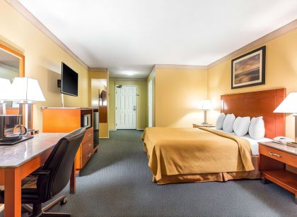 Quality Inn & Suites Camarillo-Oxnard