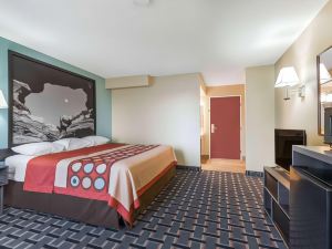 Super 8 by Wyndham Henderson North East Denver