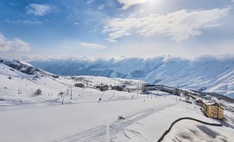 Gudauri Loft Hotel