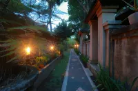 Warsa's Garden Bungalow and Spa