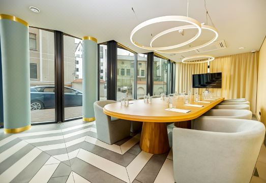 웰톤 리버사이드 스파 호텔