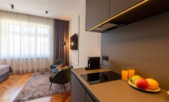 Loox Boutique Apartments Gunduliceva