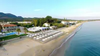 Elizabeth Apartments Hotel di Thinali