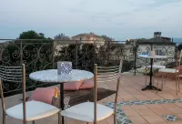 Boutique - Lodge & Suites