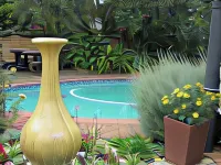Ukarimu Guest House Hoteles en Matlosana