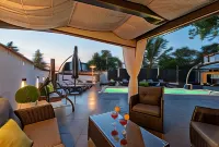 Apartment Felix Hotels in Kukci