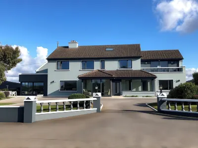 Cill Bhreac House B&B Hotels near Feohanagh, stop 332691