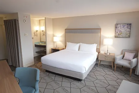 Crowne Plaza Syracuse, an IHG Hotel