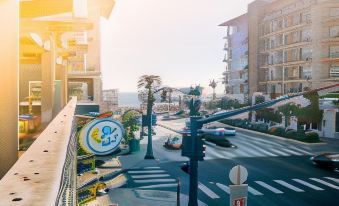 SpringHill Suites Oceanside Beach