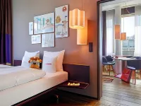 25Hours Hotel Zurich West Hotel in zona ABMS Education Group