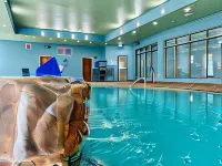 Holiday Inn Express & Suites Mansfield Hotels in Mansfield