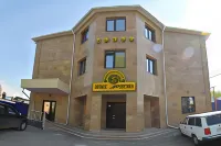 Hotel Pyatorechka