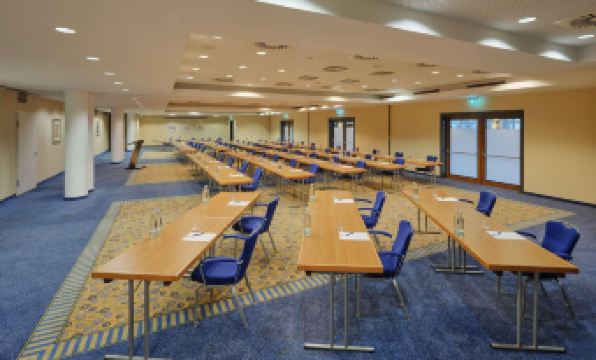 Dorint Hotel Bonn - Housity