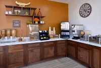 Scottish Inn & Suites - Conroe - petit déjeuner