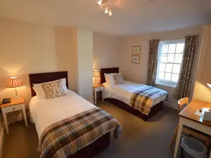 Chantry Hotel