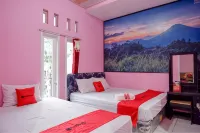 RedDoorz Syariah Near Telaga Warna Dieng