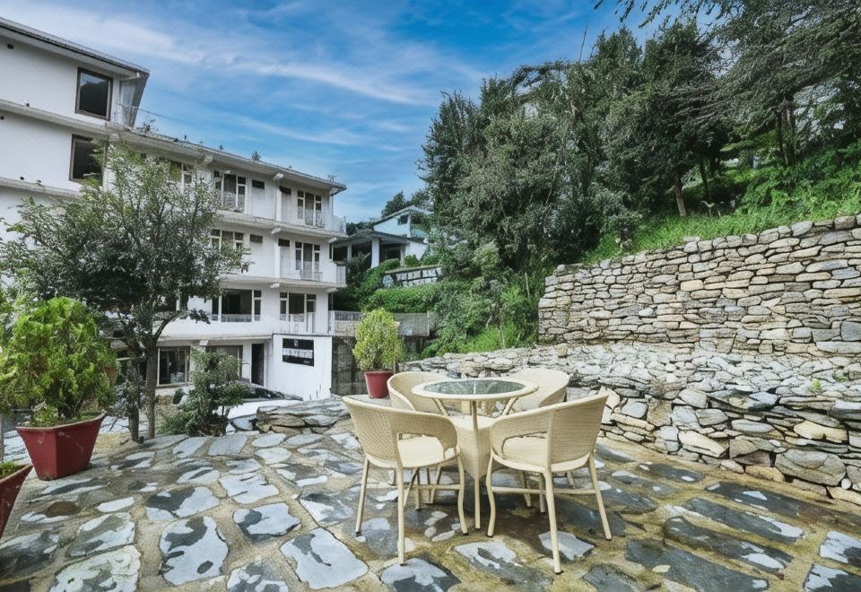 high-sky-resort-best-luxury-hotel-in-dharamkot-kangra-book-with