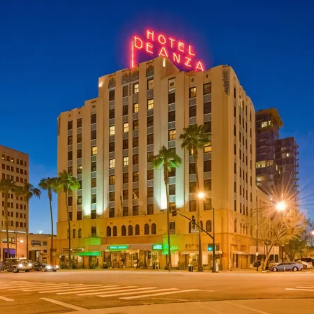 HOTEL DE ANZA by IHG Отели рядом с достопримечательностью «Спортивный комплекс «SAP-центр»»