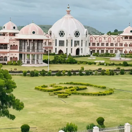 Hotel Sai Palace Inn