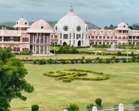 Hotel Sai Palace Inn Hotels in Puttaparthi