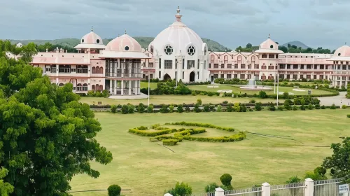 Hotel Sai Palace Inn Hotels in Puttaparthi