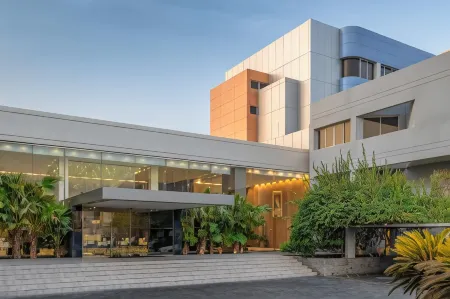 Carlton Al Moaibed Hotel Отели рядом с достопримечательностью «Aramco Environmental Park 2»