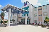 Motel 6 Harlingen, TX فنادق في هارلينغن
