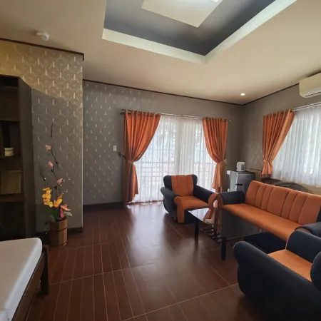 Minshukukcs Hotel and Restaurant