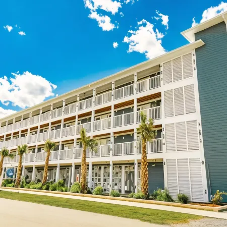 206 Queen Suite, 2nd Floor Low Tide