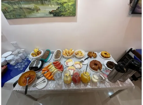 貓頭鷹巢穴旅館