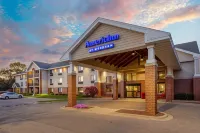 AmericInn by Wyndham Madison South فنادق في Monona
