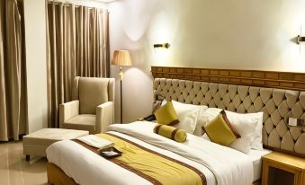 Royal Elite Hotel Kalam by Khan Familia