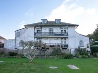 Ranscombe House Hotels near Boatsafari.co.uk