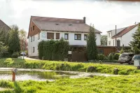 Pension Zum Schwanenteich - Pensionaatit