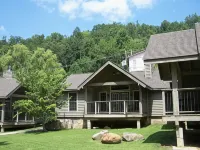 Carr's Northside Hotel and Cottages - Jacuzzi